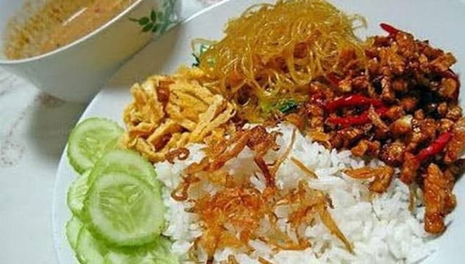 Falsafah Nasi Uduk, Makanan "Suci" yang Dibawa Pasukan Mataram ke Batavia