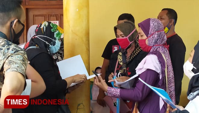 Nasabah Bumiputera Cabang Lamongan Ramai-ramai Tagih Pencairan Klaim Asuransi