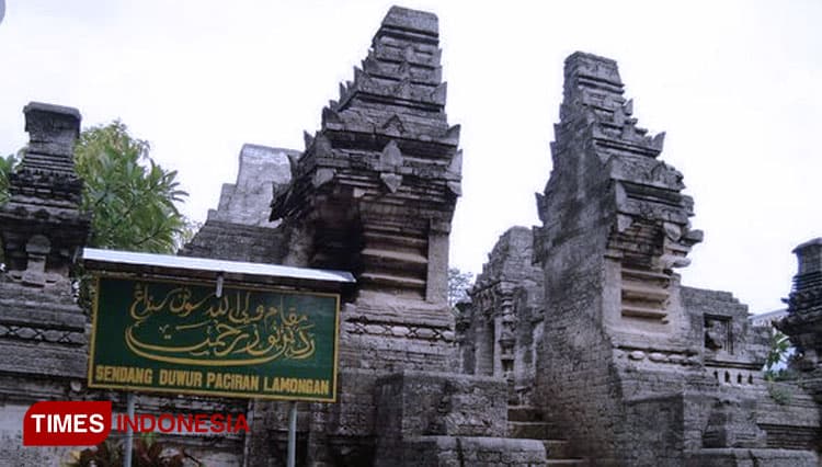 Wisata Religi Makam Sunan Sendang Duwur di Lamongan dan Kisahnya