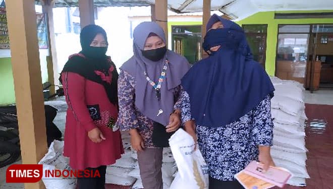 669 Warga Terima Bansos, Begini Pemdes Wangon Cegah Kerumunan
