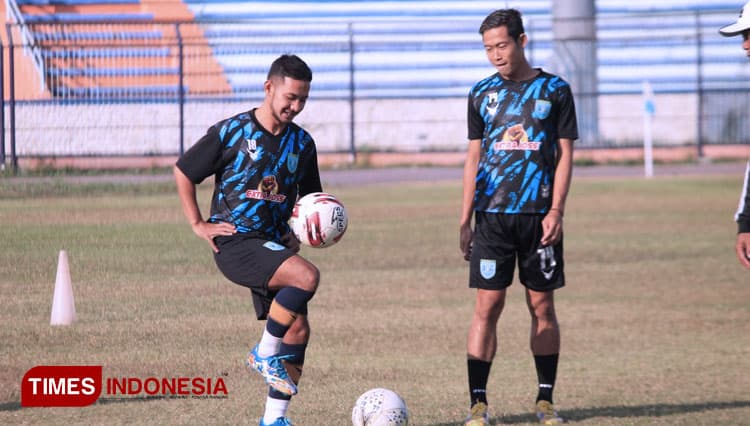 Mengintip Latihan Perdana Gian Zola bersama Persela Lamongan