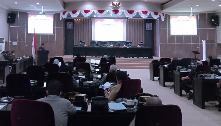 Anggaran Baju Dinas Anggota DPRD Bondowoso Mencapai Rp285 Juta