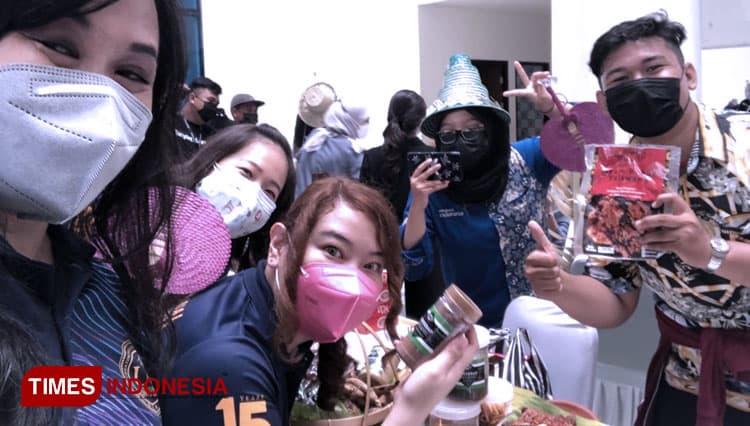 UC Surabaya Bantu Pengembangan Inkubator Bisnis di Politeknik Pariwisata Lombok