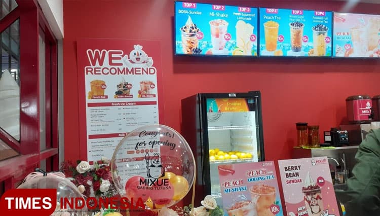 Menikmati Segarnya Minuman dan Manisnya Es Krim ala Mixue
