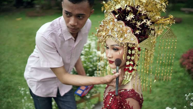 Bayu Bhaskara, Perias Muda Serba Bisa dari Ponorogo