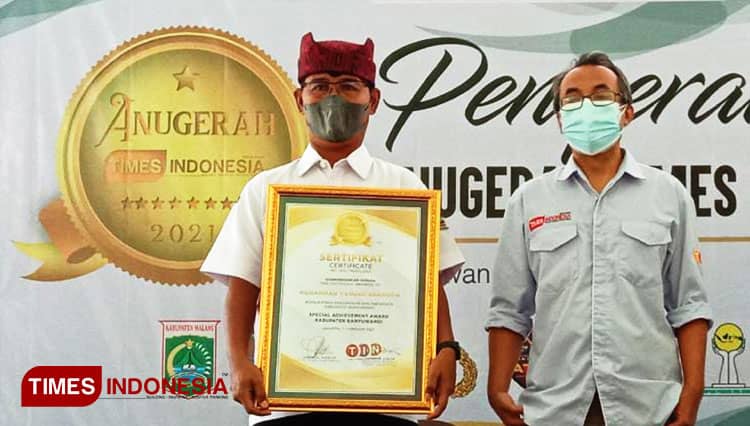 M Yanuar Bramuda Raih Penghargaan Pelopor Kebangkitan Pariwisata Daerah Banyuwangi 2021