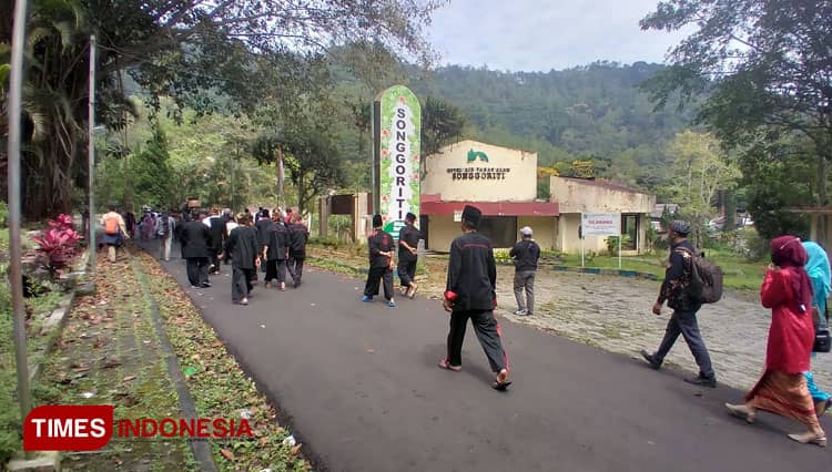 Ritual Nggaret Bumi, Berharap Songgoriti Resort Kembali pada Masyarakat