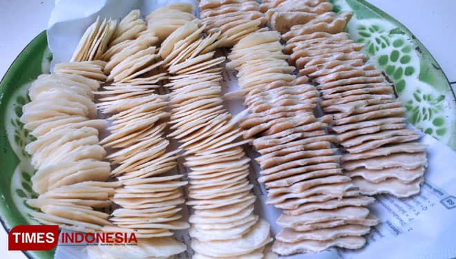 Berbentuk Mungil dan Pipih, Brem Majalengka Rasanya Manis Asam Segar