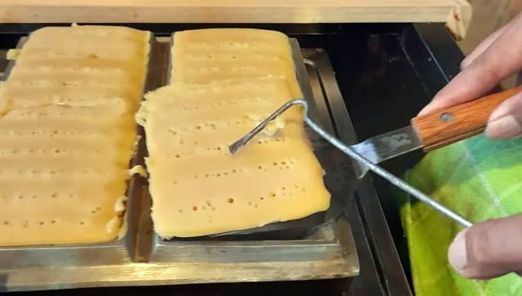 Kue Pancong, Kuliner Khas Betawi yang Mulai Nge-hits Lagi