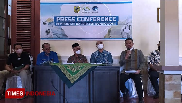 Kawah Ijen Disepakati Masuk Bondowoso dan Banyuwangi, Permendagri Belum Terbit