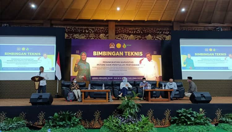 Tingkatkan Kapasitas SDM Pertanian, Kementan-Komisi IV DPR RI Gelar Bimtek di Blitar