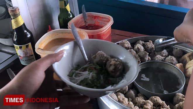 4 Rekomendasi Bakso Kaki Lima Rasa Istimewa di Kota Malang