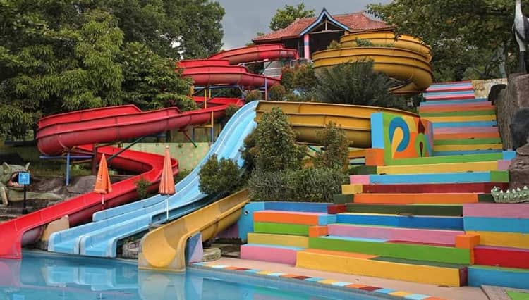 Yuk Healing ke Jembar Waterpark, Taman Rekreasi Air Terbaik di Majalengka