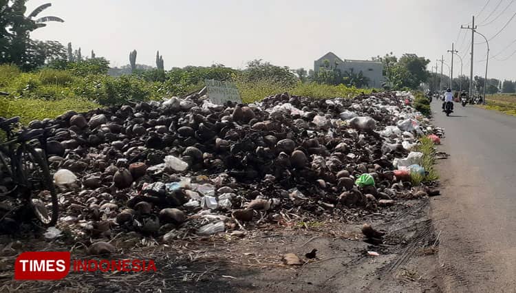 Sampah Batok Kelapa Menggunung, DLH Kota Probolinggo: Pemilik Lahan Sulit Ditemui