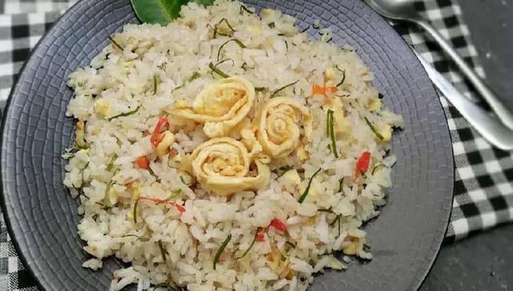 Nasi Gurih Jeruk Purut, an Aromatic Way to Have Your Rice