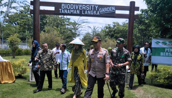 Paiton Energy dan POMI Buat Biodiversity Garden di Perumahan Karyawan