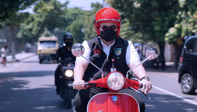 Anak Vespa yang Jadi Bupati Kediri