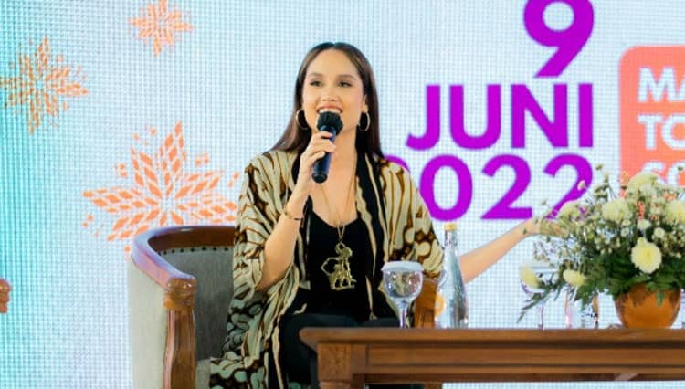 Cinta Laura Tampil di Ajang Talk Show DIGIFES BI Ngalam di Matos