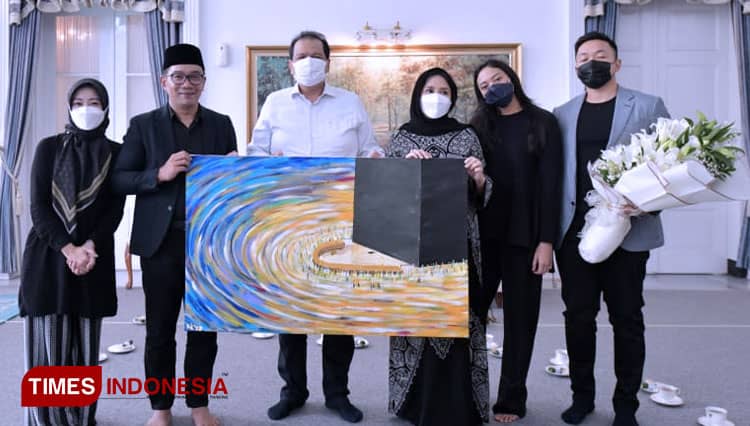 Chairul Tanjung, Dipo Alam, dan Sutiyoso Turut Bertakziah ke Rumah Dinas Ridwan Kamil
