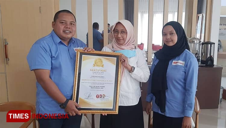 Sekretaris Diskominfo Banyuwangi, Raih Positive News Maker ATI 2021