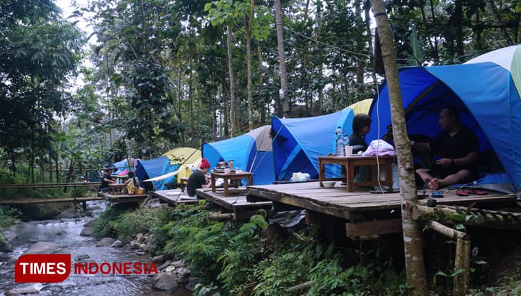 Kebon Pitu Wonosalam, Sensasi Menginap di Pinggir Sungai