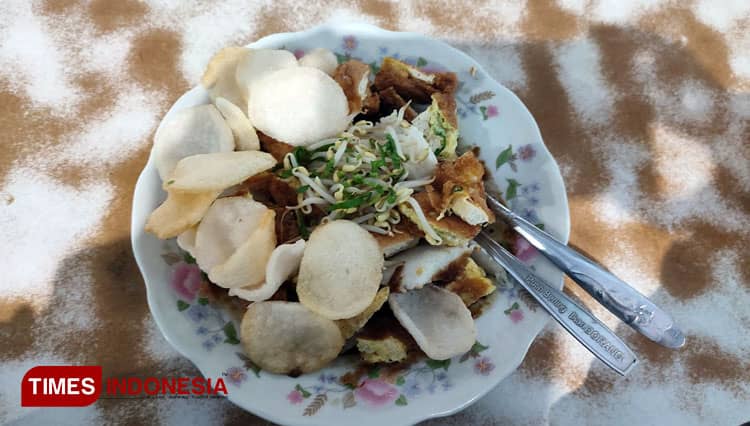 Yuk Coba Tahu Lontong Lonceng! Kuliner Legendaris Kota Malang