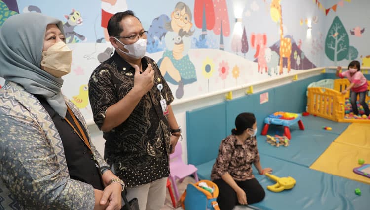 Tekan Angka Perceraian, Pemkot Surabaya Fasilitasi Pendidikan Parenting Pranikah
