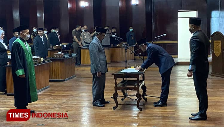 DPRD Kabupaten Probolinggo Lantik Anggota PAW dari Partai Nasdem