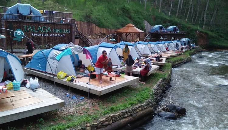 Berkemah Sambil Memancing di Pineus Tilu Bandung
