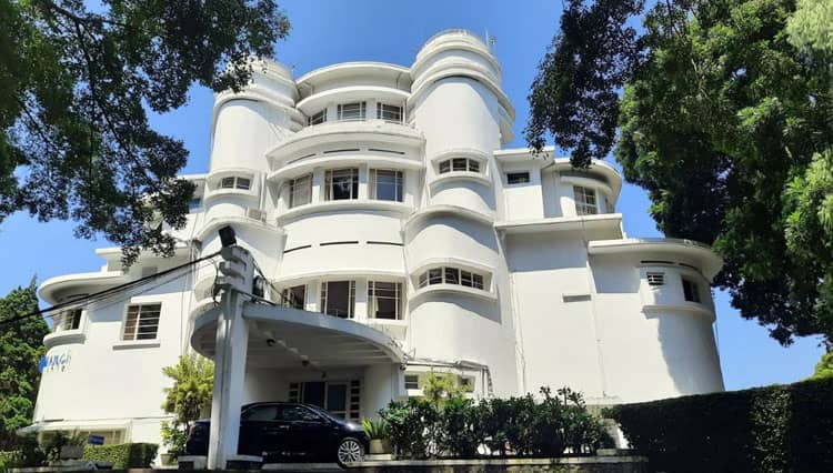 Menelusuri Sejarah Gedung Isola di Kota Bandung