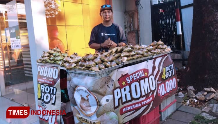 Mencicipi Roti Bo'i Enak dan Murah di Malang