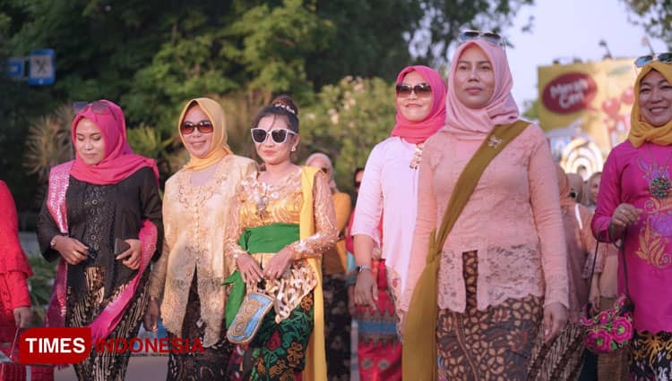 Jadi Warisan Budaya, Ibu-Ibu Probolinggo Dukung Penuh Kebaya Goes to UNESCO