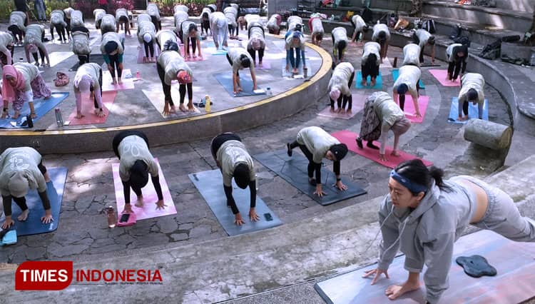 Fitflo Activewear Gelar Yoga Bareng Anjasmara, Begini Kesan para Peserta