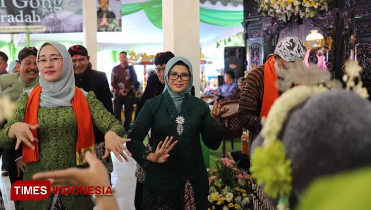 Bupati Blitar Ajak Generasi Penerus Lestarikan Siraman Gong Kyai Pradah