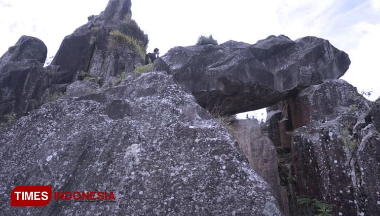 Indahnya Panorama Batu Patapaan, Wisata Alam yang Cocok untuk Climbing dan Fotografi