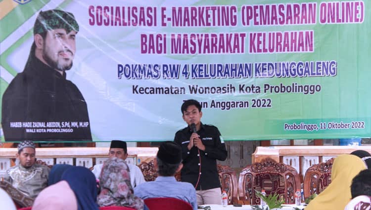 50 Pelaku Usaha di Kelurahan Kedung Galeng Kota Probolinggo Ikuti Pelatihan E-Marketing