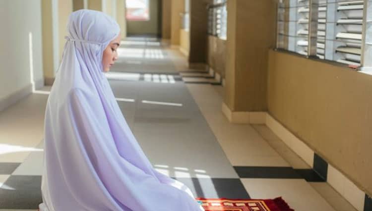 Waktu Shalat Zuhur di Hari Jumat bagi Muslimah