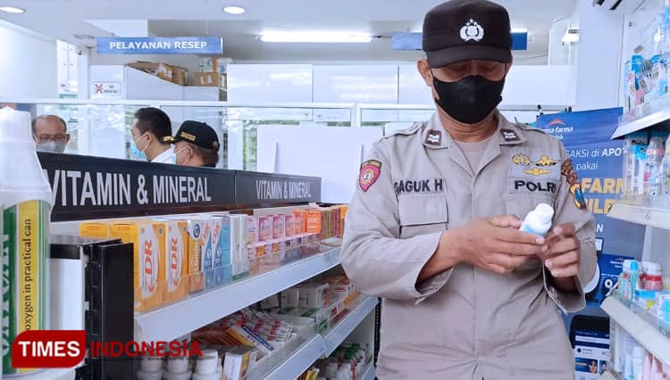 Polresta dan Dinkes Sidak Penjualan Obat Sirup di Sejumlah Apotek Banyuwangi