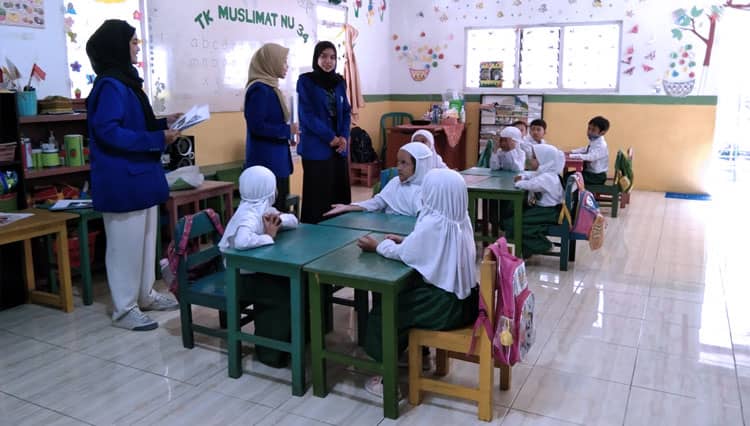 Mahasiswa UM Kenalkan Identitas Nasional Melalui Seni Kolase