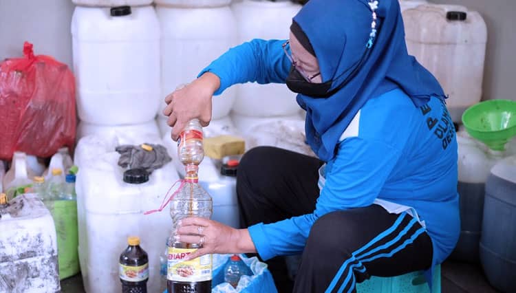Kisah Para Wanita Pejuang Minyak Jelantah di Desa Kalitengah