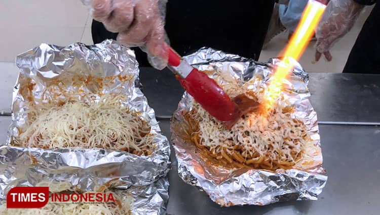 Mie Bakar Celaket, Kuliner Malang Beragam Varian Lezat