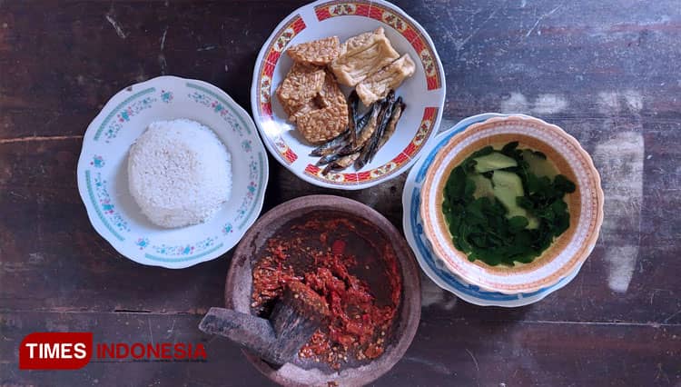 Nikmatnya Sayur Bening Daun Kelor, Kuliner Sederhana Andalan Masyarakat Banyuwangi