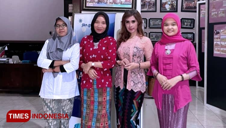 ASN Pemkab Ponorogo Tetap Aktif dan Produktif Meski Berkebaya