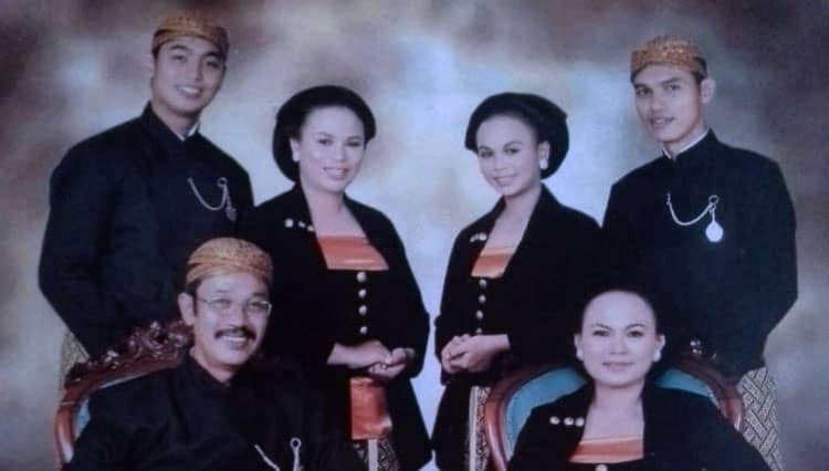 Meski Berbeda Agama, Masyarakat Rawalo Dekat Semua Agama