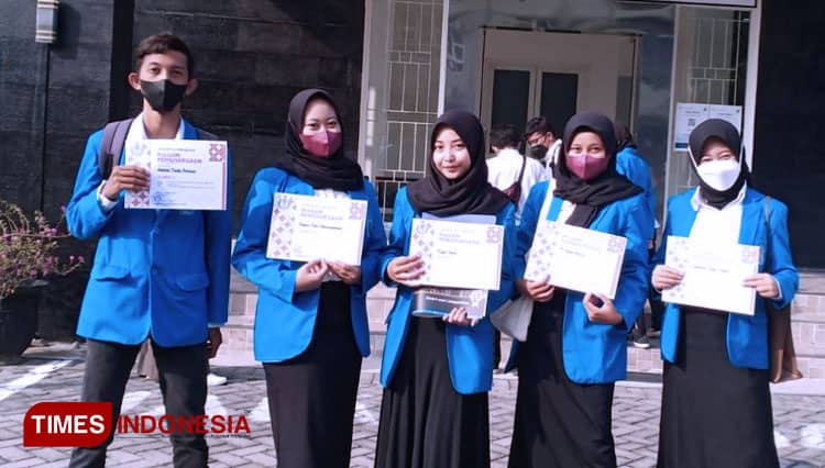 Mahasiswa Fakultas Hukum Unipma Madiun Juara Kompetisi Inovasi