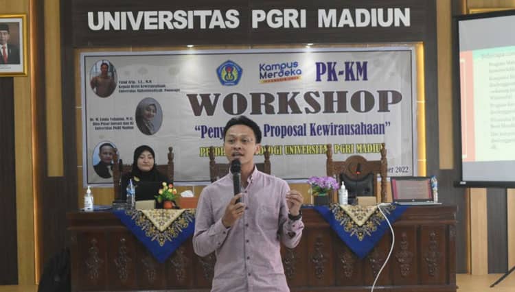 Melatih Jiwa Bisnis Mahasiswa, Prodi Pendidikan Biologi UNIPMA Gelar Workshop Kewirausahaan