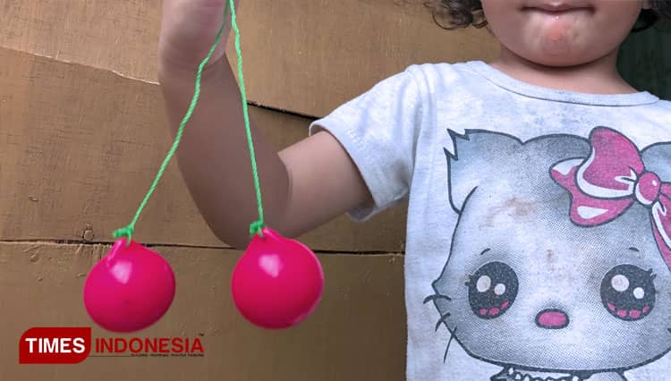 Akibat Main Latto-Latto, Anak di Malang Tangannya Kini Melepuh