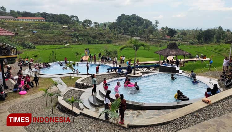 Inovasi Kades Teja di Kabupaten Majalengka, Sulap Sawah Bengkok Jadi Destinasi Wisata