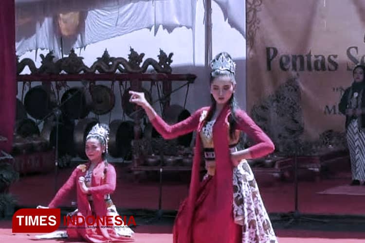 Lestarikan Budaya, Prodi PGSD STKIP PGRI Pacitan Gelar Pentas Seni Panembromo