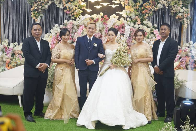 Unik, Model Internasional dan Karyawan Aston Mojokerto Kompak dalam First Wedding Simulation